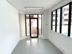 Far Horizon Garden (D20), Office #613404301